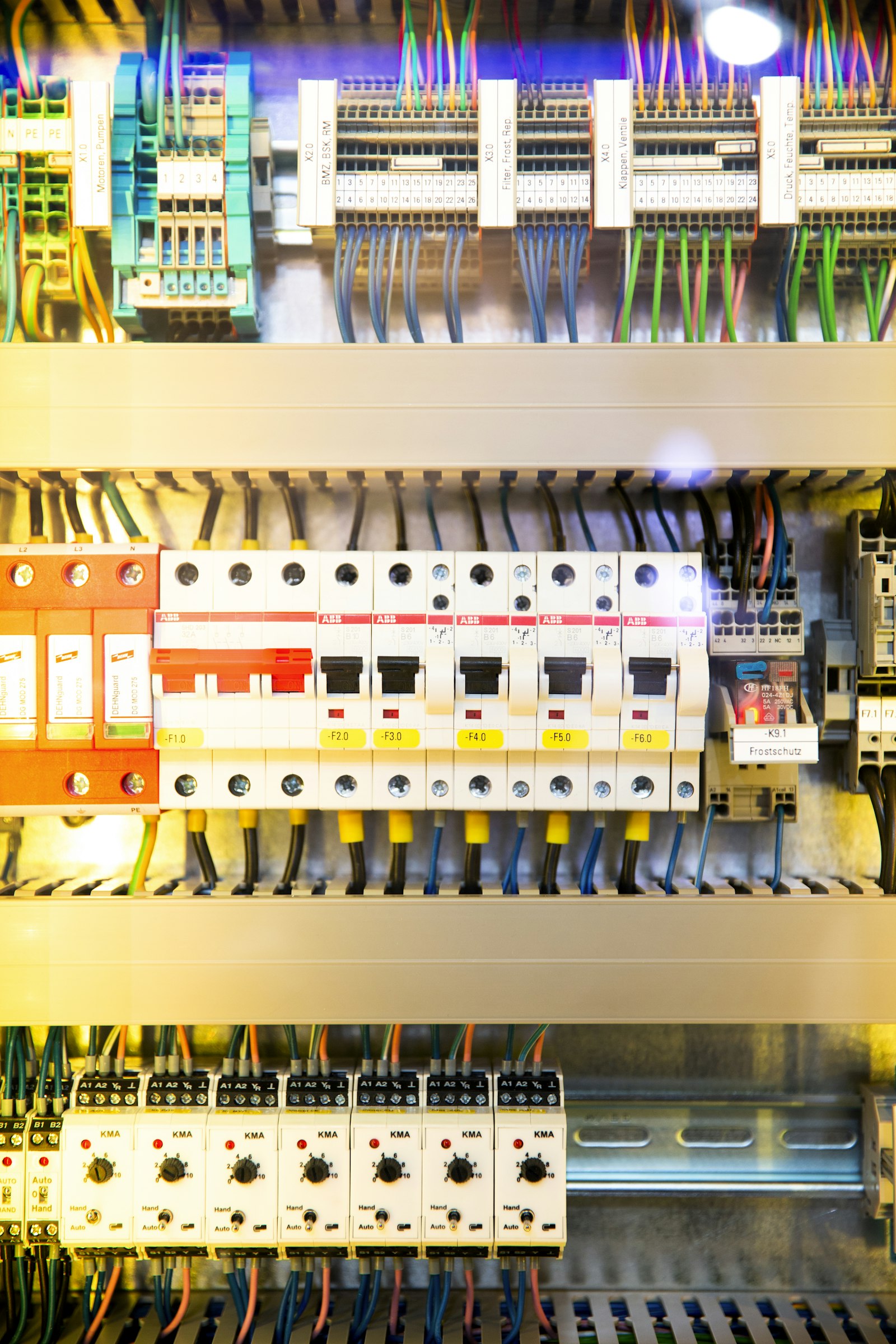 Electrical switch box with circuit breakers